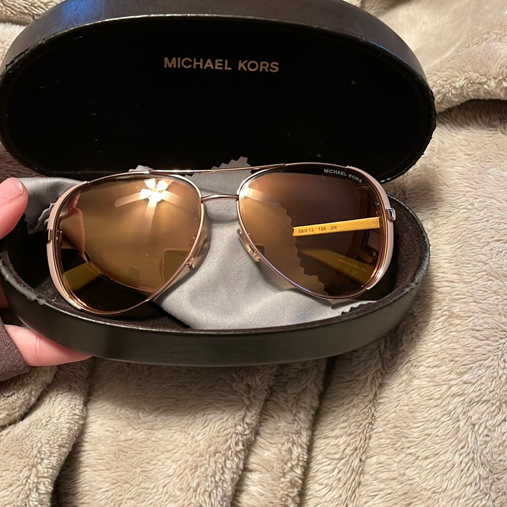 Michael KORS rose gold aviators